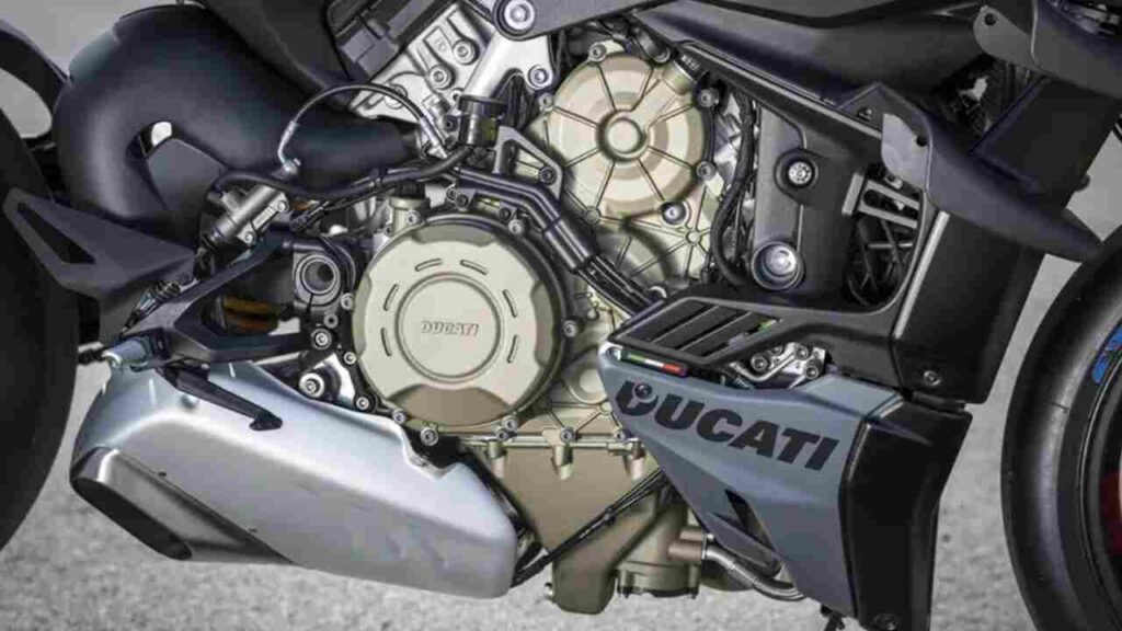 Ducati Streetfighter V4 And V4S